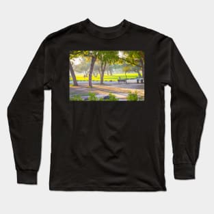 jardim da torre de belém Long Sleeve T-Shirt